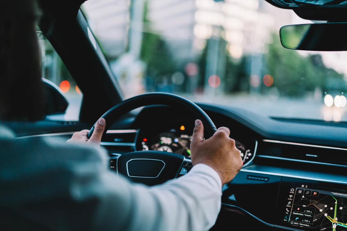 Révolution sur la route : L'encadrement juridique des taxis autonomes bouleverse la mobilité urbaine